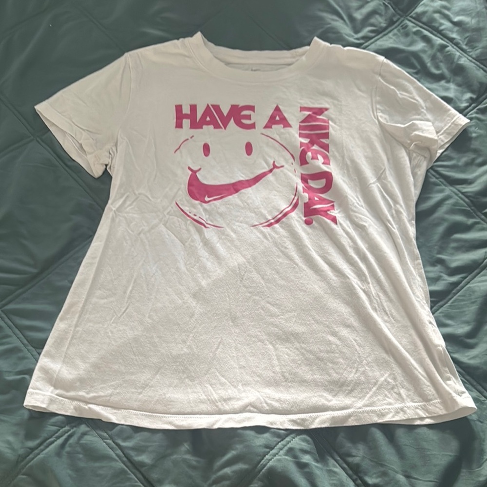 Nike White and Pink Short Sleeve Tee